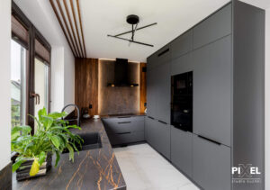 Kuchnia na wymiar w szarym macie